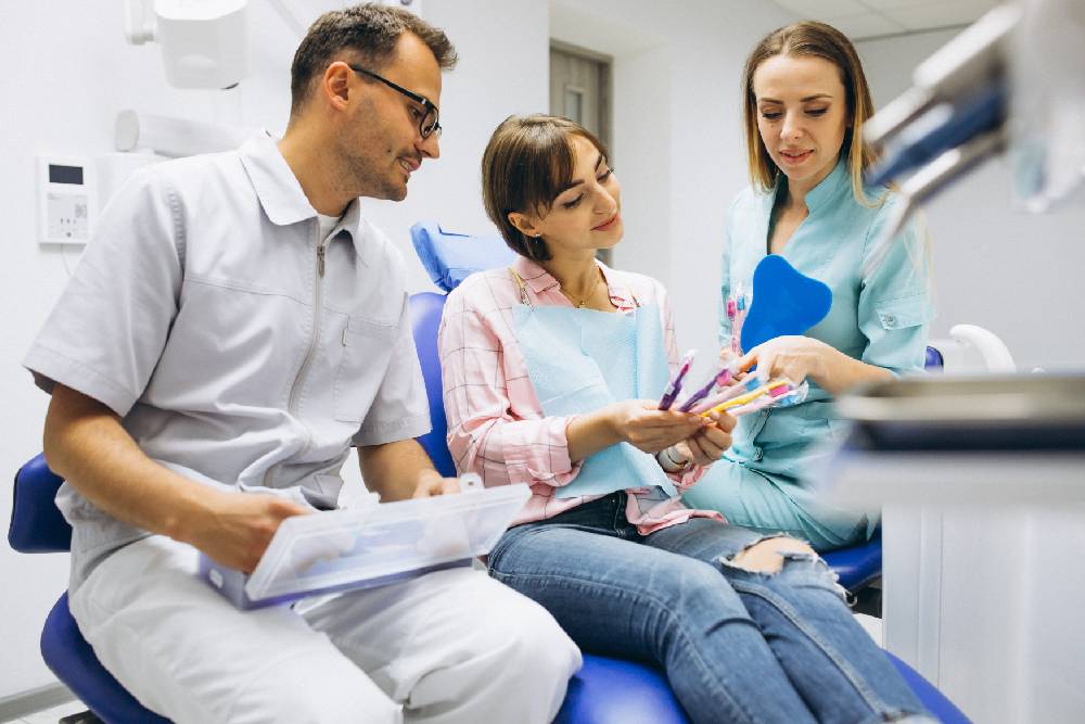 A Comprehensive Guide to Choosing the Right Dentist for Your Family